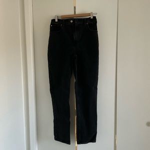 A&F Curve Love 90s Ultra High Rise Straight Jeans (28)